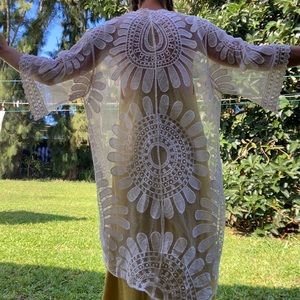 White lace embroidered kimono